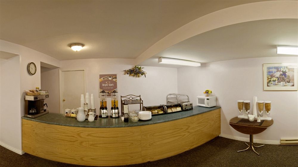 Econo Lodge Inn & Suites Saint John Exteriör bild