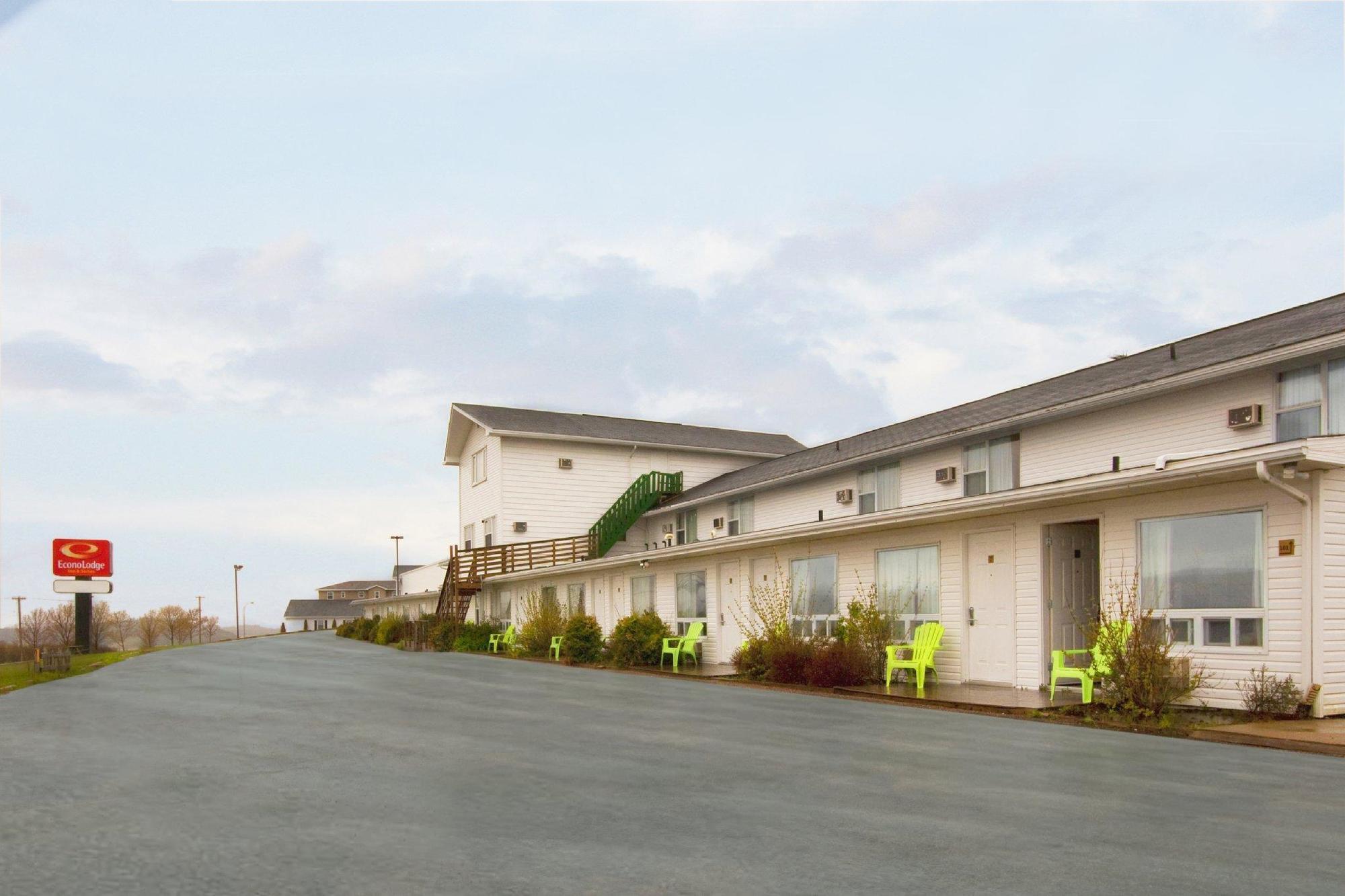 Econo Lodge Inn & Suites Saint John Exteriör bild