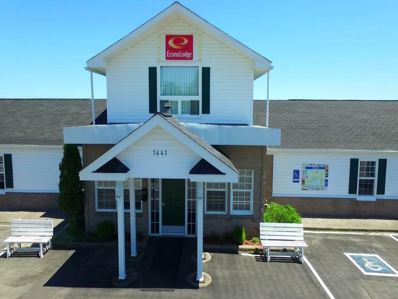 Econo Lodge Inn & Suites Saint John Exteriör bild