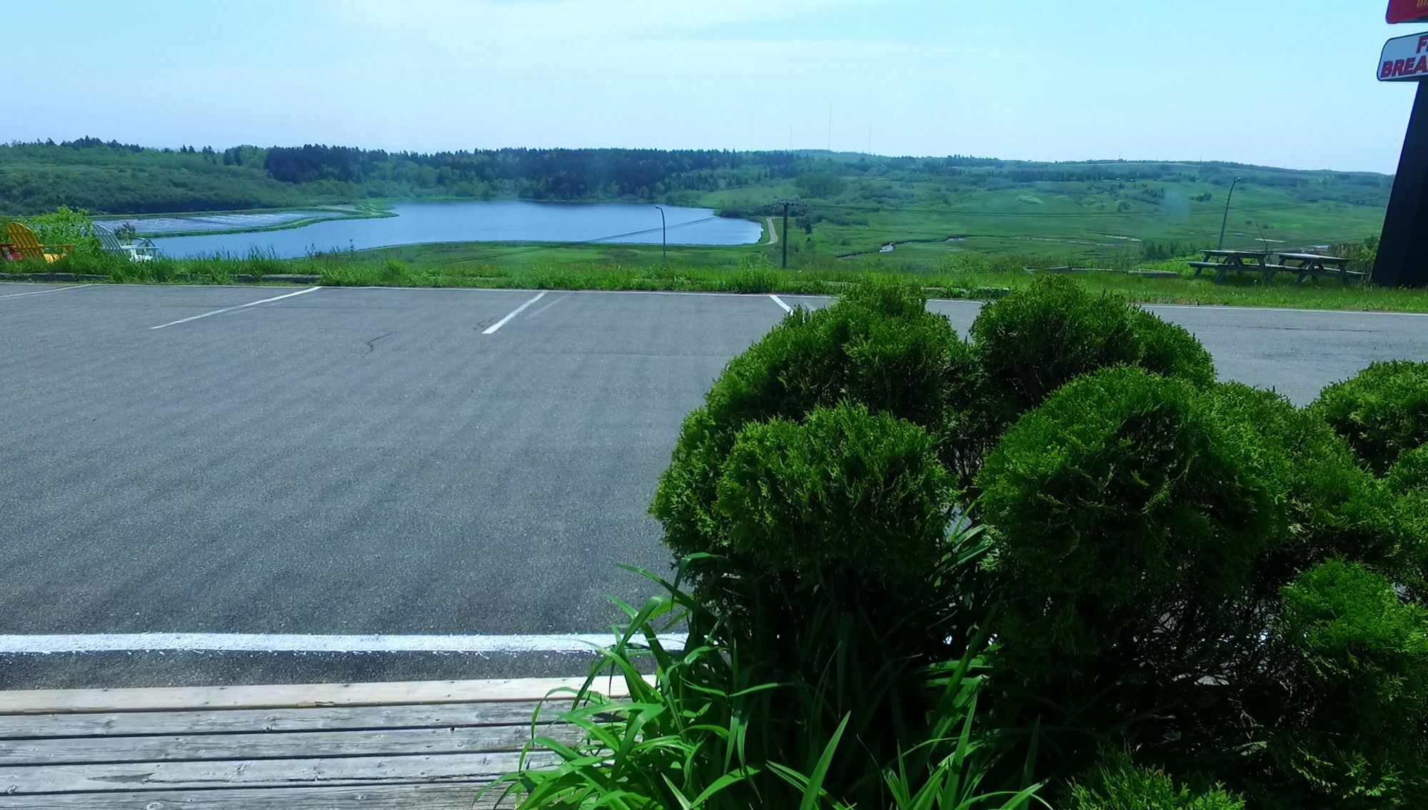 Econo Lodge Inn & Suites Saint John Exteriör bild